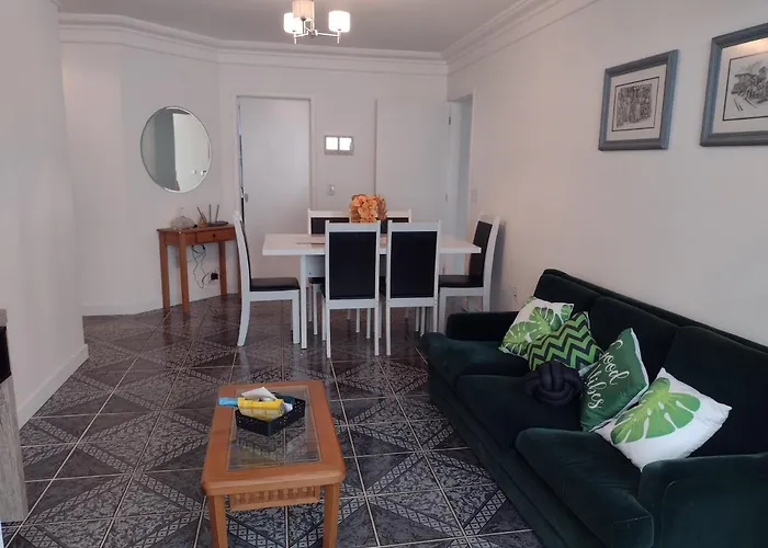 Apartamento A Uma Quadra Do Mar